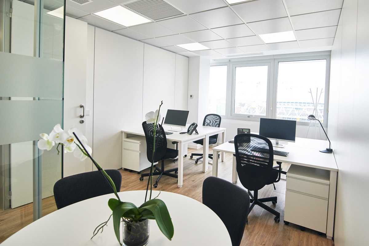 Despacho Equipado 4 puestos de trabajo